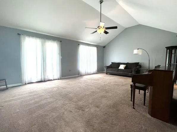 1028 Hidden Creek Dr, Berea, KY 40403