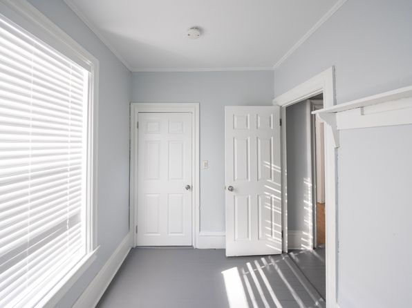 10 Sycamore St UNIT 2