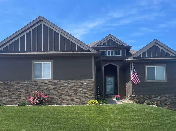 9382 S 70th Cir, Papillion, NE 68133