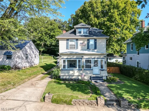 145 E Spring St, Marietta, OH 45750