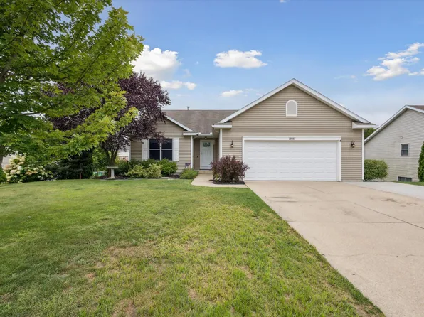 3806 Bent Pine Dr, Holland, MI 49424
