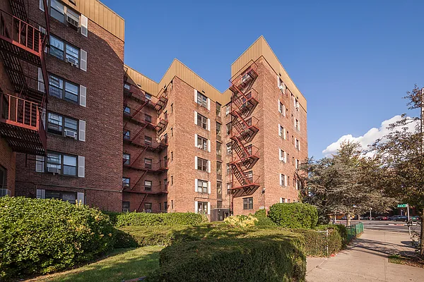 Sold by Silversons Realty LLC | media 1