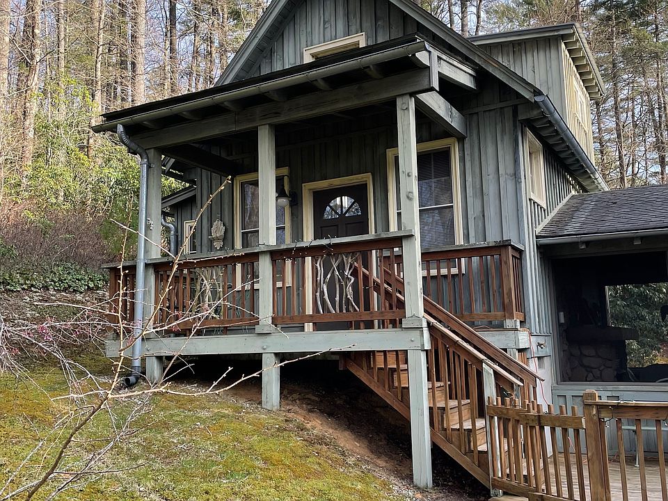 Cottage entrance