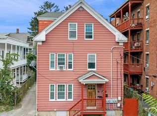 15 1/2 Palmer St, Salem, MA 01970