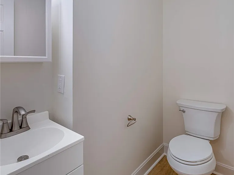 4400-4402 Pinebrook Ct #4402 — Photo 17
