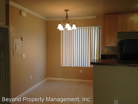 4th image of 1100 Donax Ave