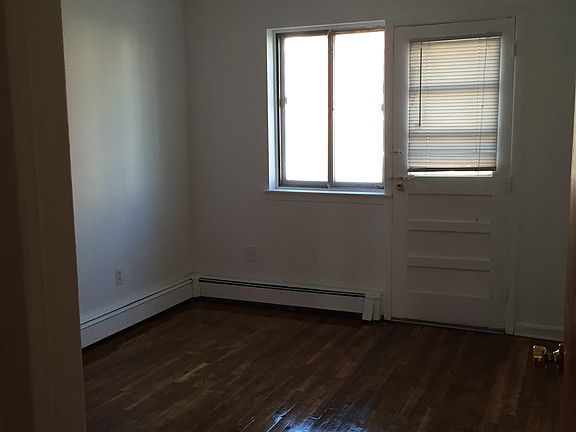 3rd image of 2505 45th St APT 2