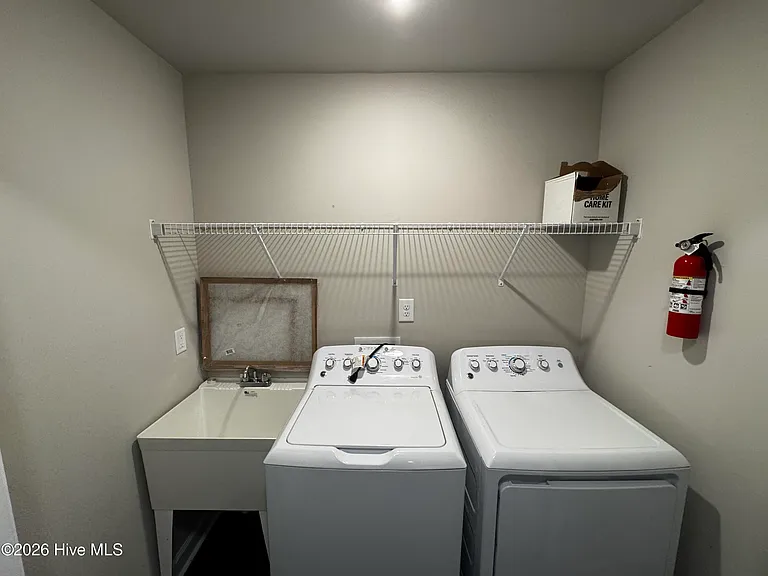 232 Westfield Dr — Photo 10