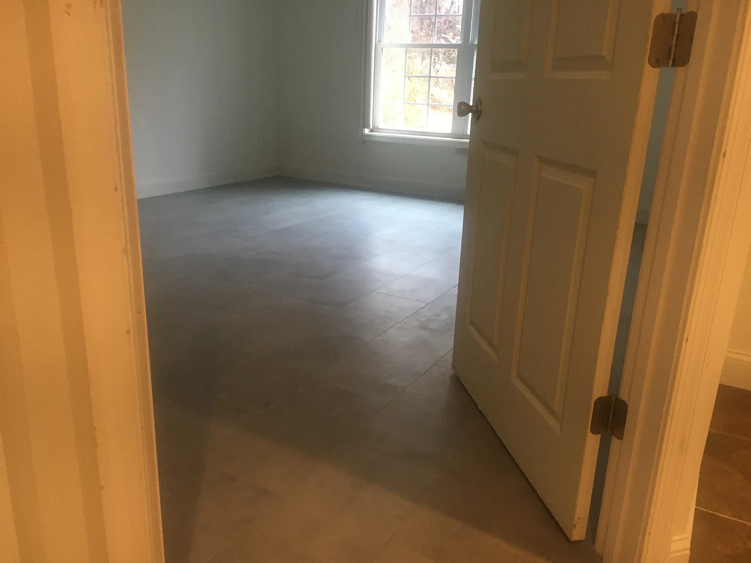 12028 Thomas Ave — Photo 2