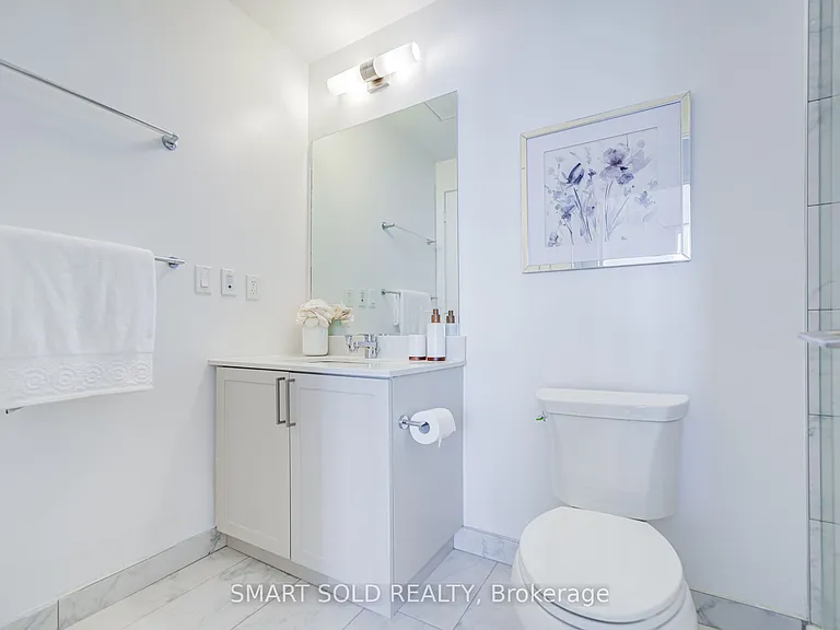 268 Buchanan Dr #305W — Photo 20