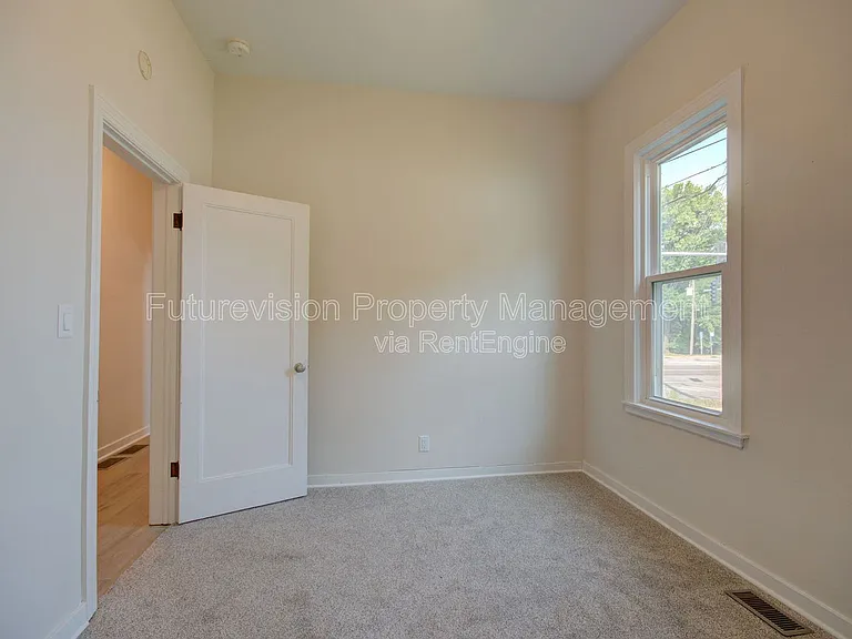 1302 S State St #1 — Photo 14