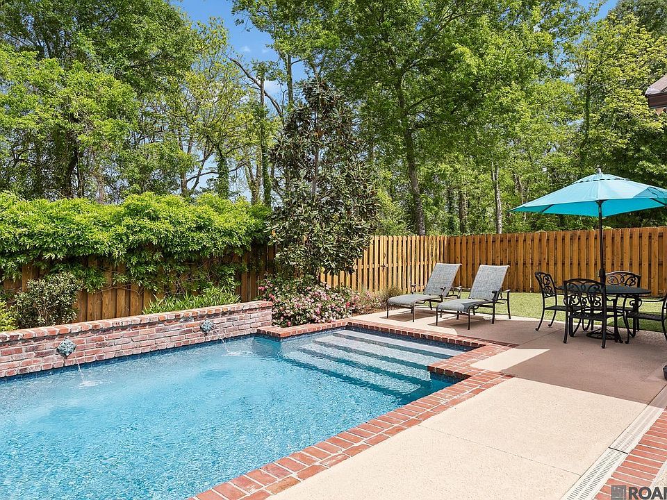 1st image of 13528 Landmark Dr
