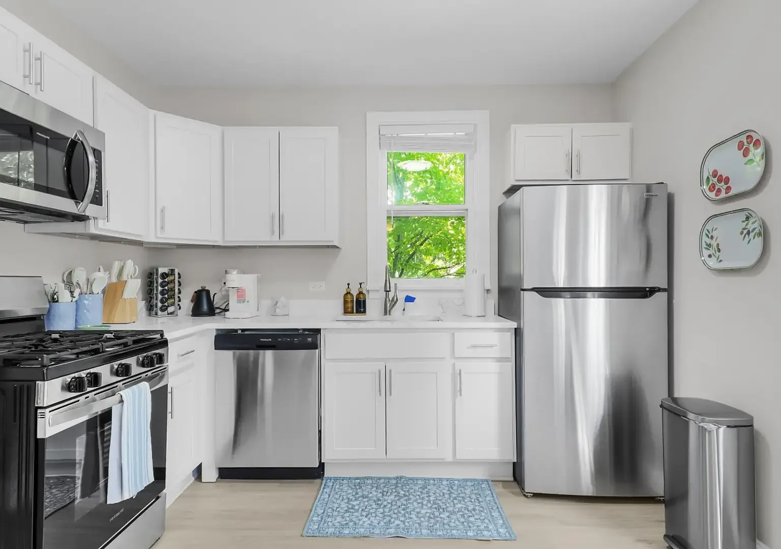 1 bed, 575 sqft, $3,360 — Photo 4