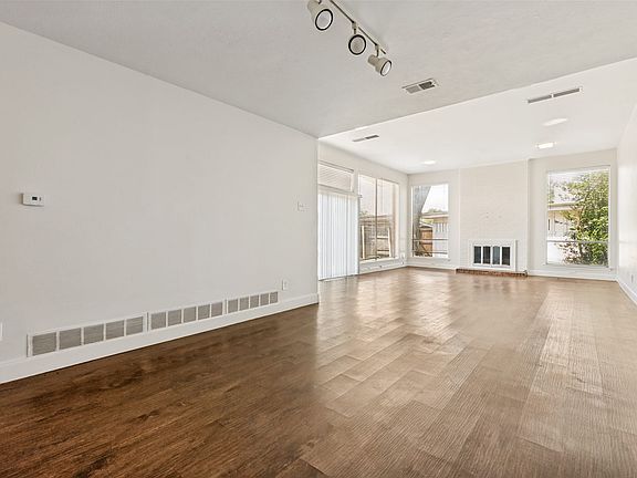 4th image of 3611 Stables Ln