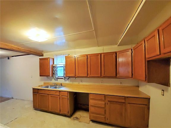 5th image of 923 N 24th St