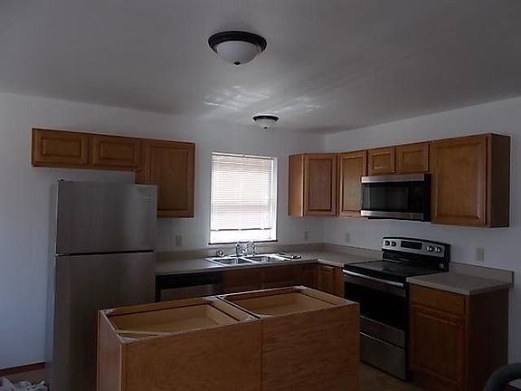 2nd image of 903 11th St E Unit G4