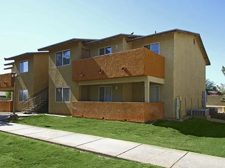 Casa De Roman Apartments — Photo 1