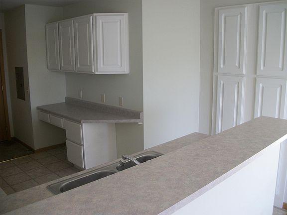 2nd image of 302 Prairie Heights Dr APT 104