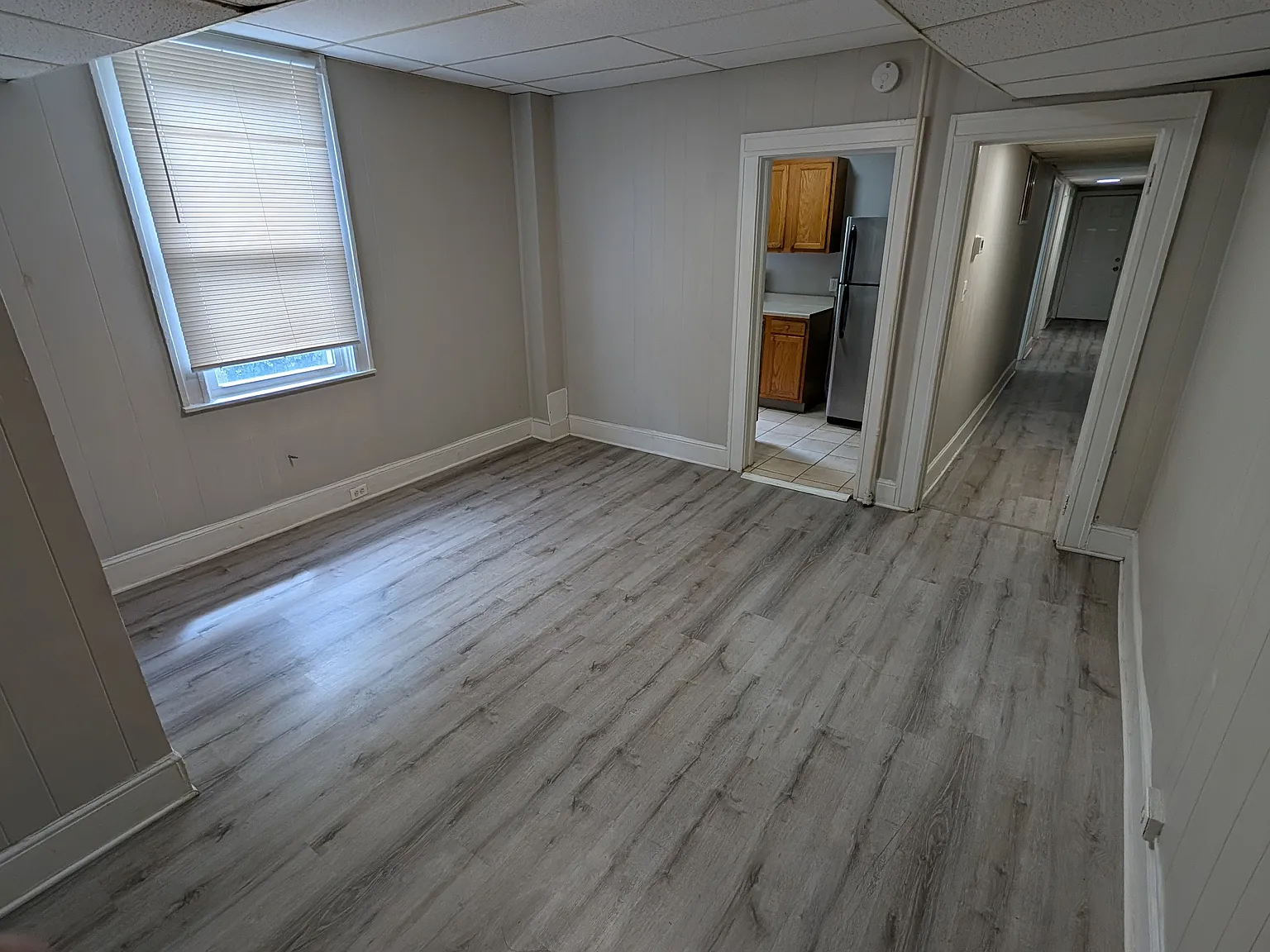 2 bed, 1000 sqft, $1,050 — Photo 2