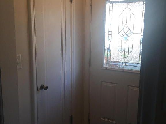 4th image of 1117 W Ionia St