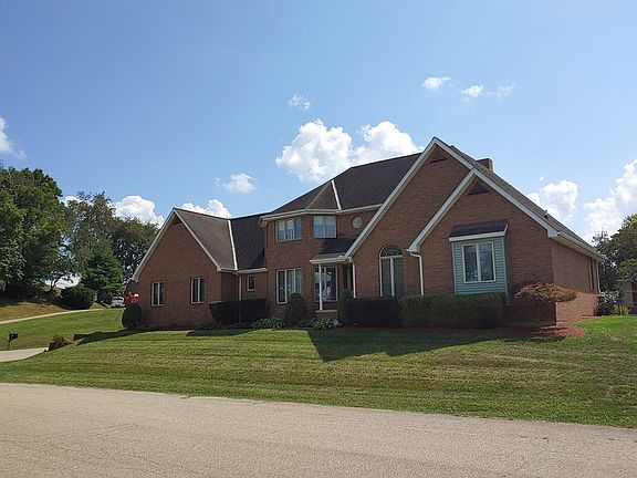 5th image of 126 Stafford Dr