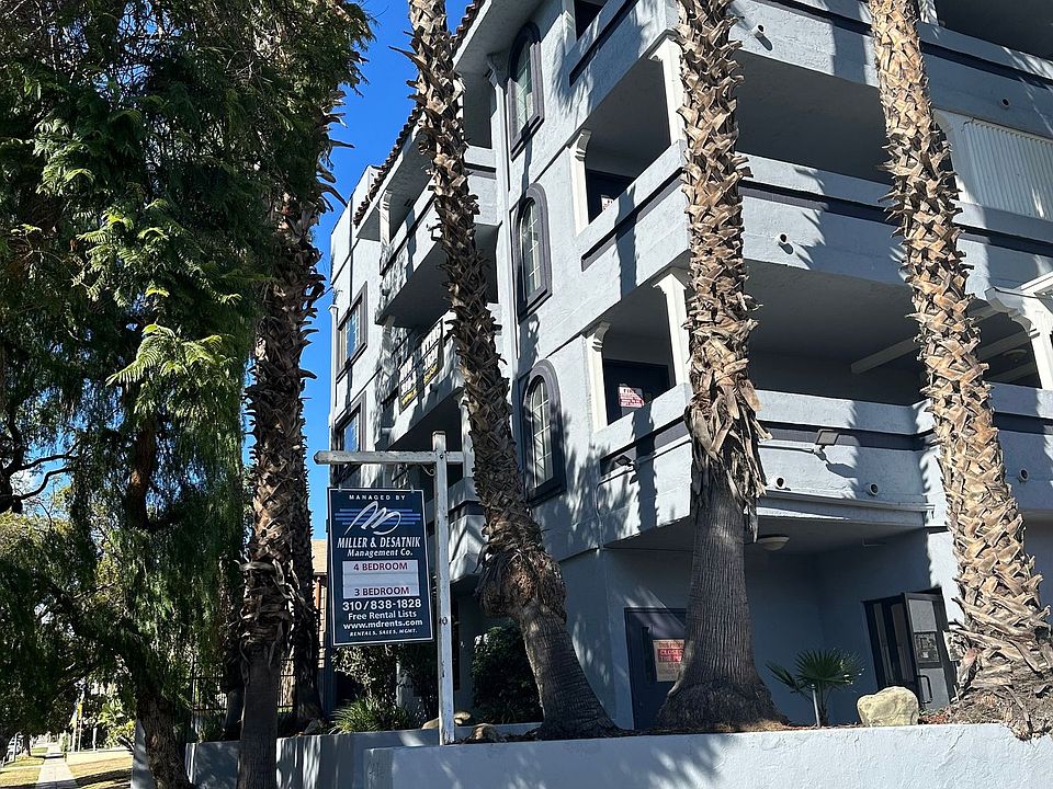 1st image of 2462 S Barrington Ave #1