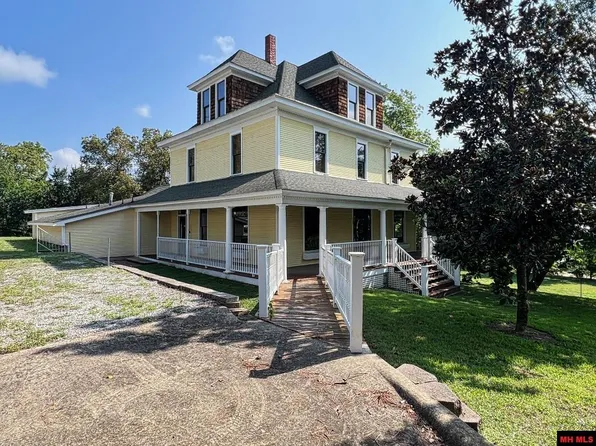 135 Harlin Dr, Gainesville, MO 65655