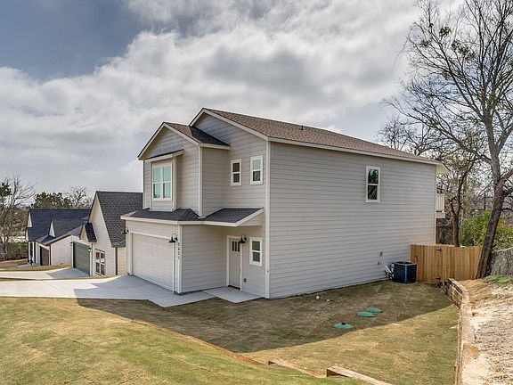 2nd image of 2621 Hillside Dr