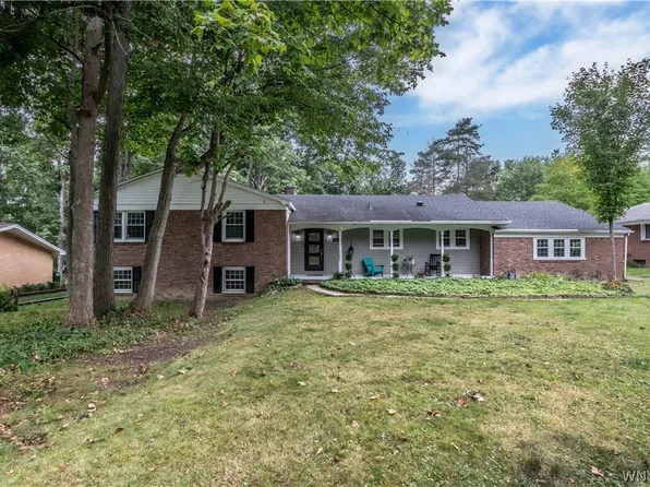 20 Nieman Dr, Orchard Park, NY 14127