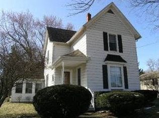 659 Dane St, Woodstock, IL 60098