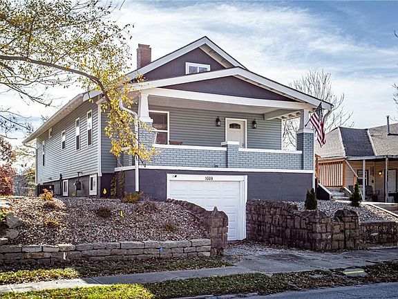 3rd image of 1009 S Spruce St
