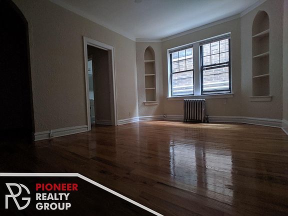 2nd image of 4829 N Damen Ave #Dd209