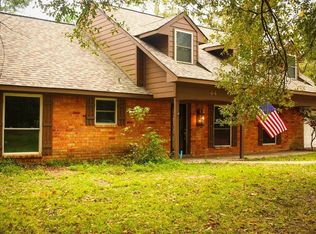 44 Magnolia Rd, New Caney, TX 77357