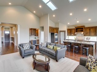 20844 SE Humber Ln, Bend, OR 97702