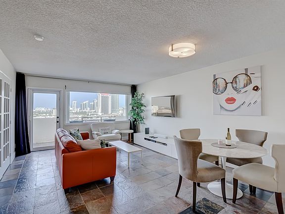 5th image of 401 Golden Isle Drive #1101