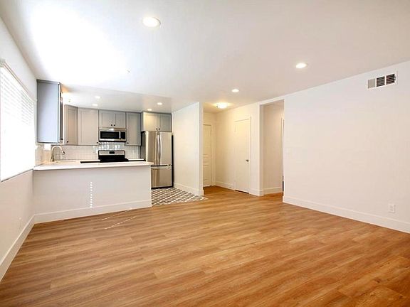 4th image of 3902 W 178th St APT 1