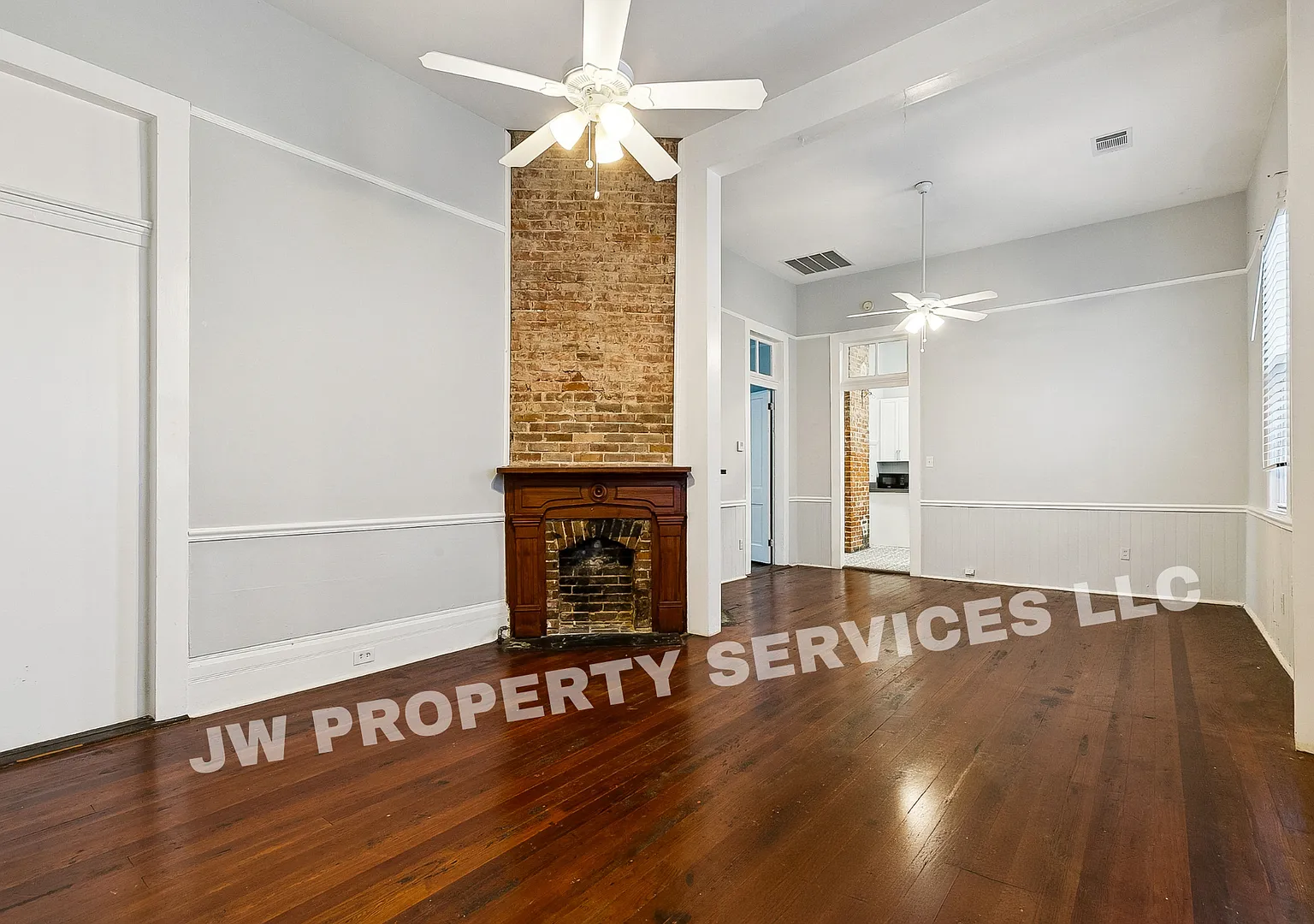 5225 Magazine St — Photo 2