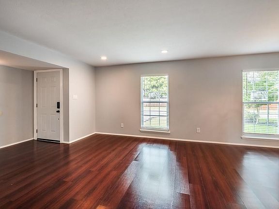 5th image of 705 Auburn Dr