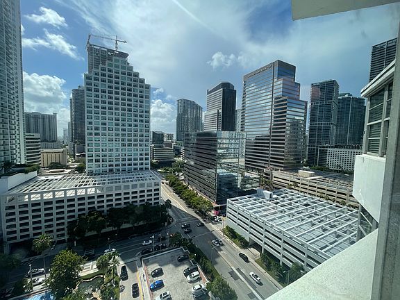 5th image of 801 Brickell Bay Dr APT 863