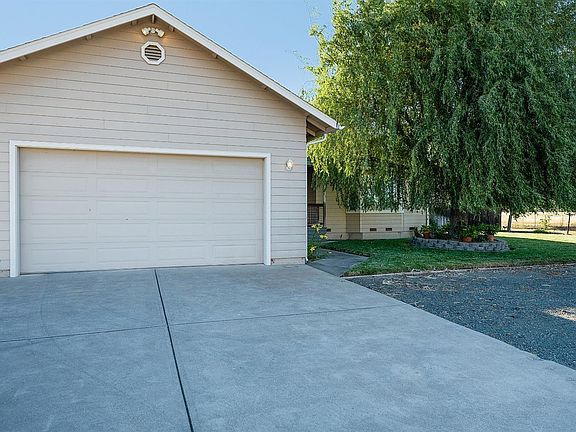 4th image of 20751 San Diego Ave