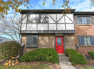 488 Halifax Cir, Cincinnati, OH 45244