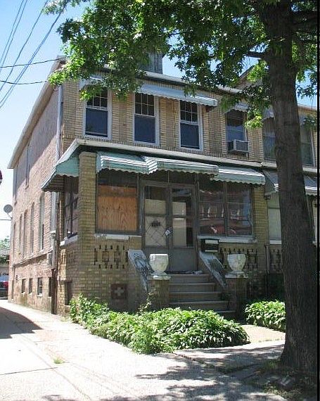 1st image of 3249 Fenton Ave