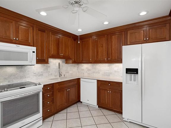 4th image of 15021 Claymoor Ct APT 15