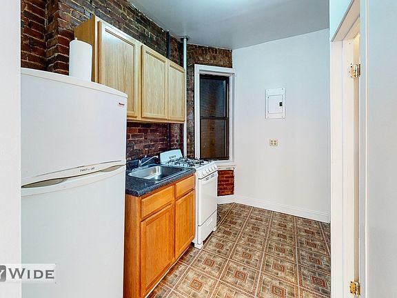 3rd image of 407 W 50th St APT 16