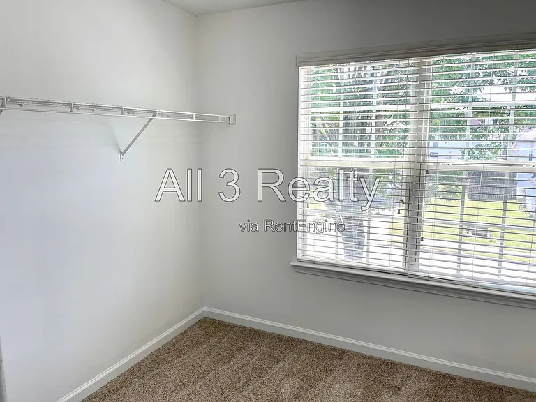 60 Spring Lake Ter — Photo 24