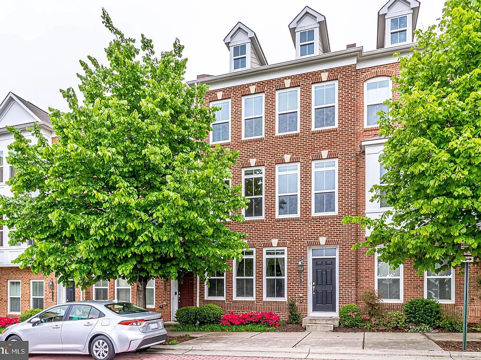 9548 Canonbury Sq