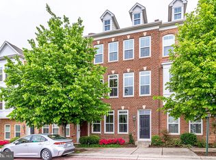 9548 Canonbury Sq, Fairfax, VA 22031