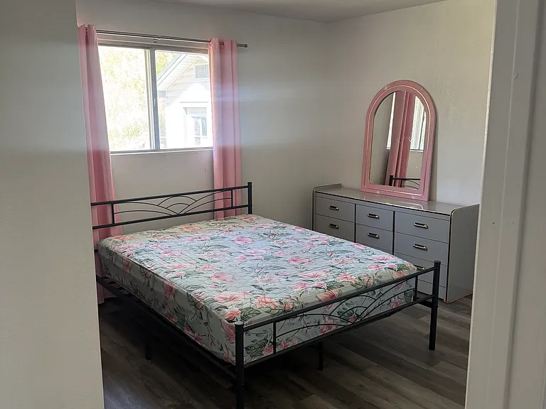 315 Quartz St — Photo 10