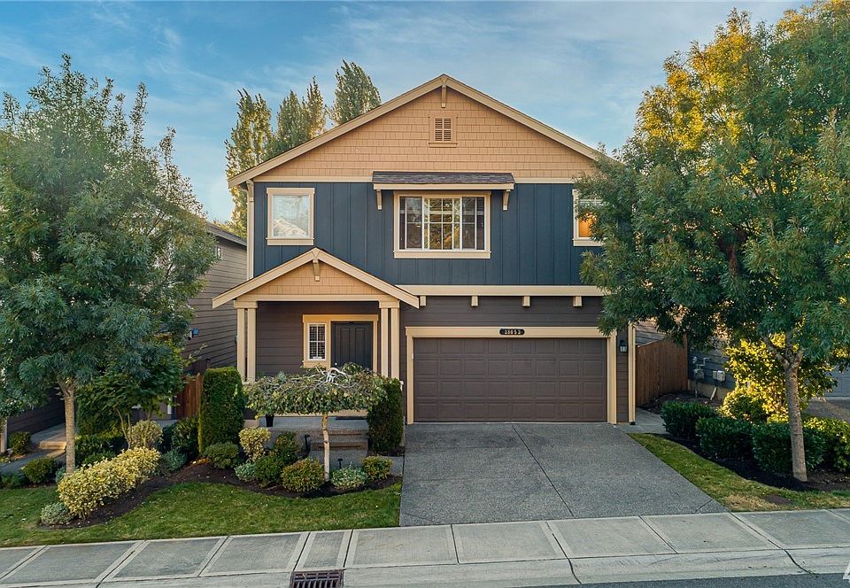 Appealing DR Horton 2-story craftsman resale with 5 bedrooms, 2.75 baths.