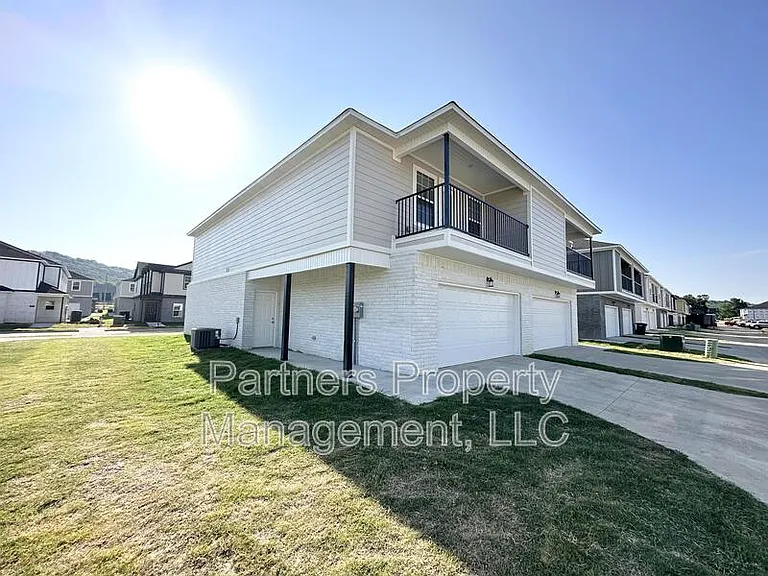 779 S Amarillo Ave #1 — Photo 28